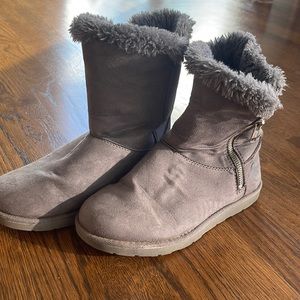 Airwalk Fuzzy boots